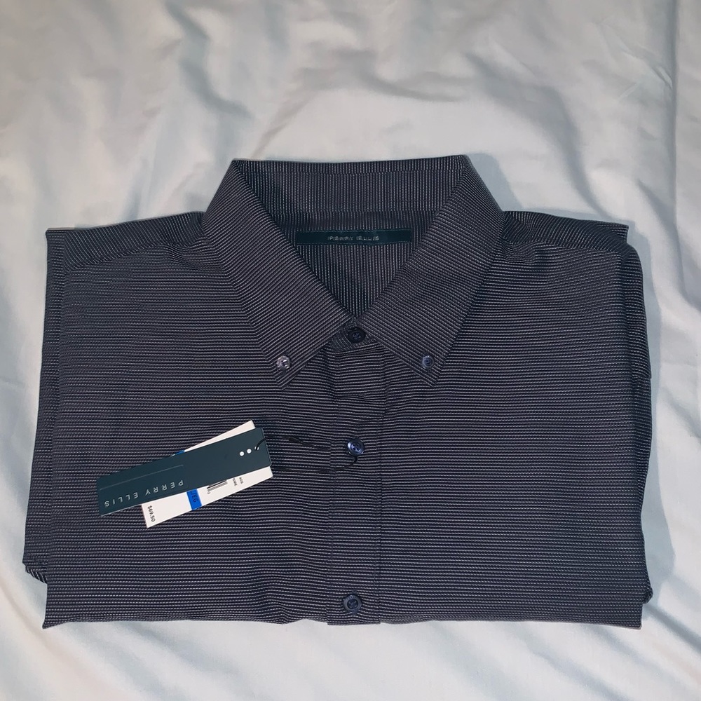 Perry Ellis Casual Button Down Shirt